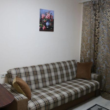 Смарт-Квартира На Юності Vinnycja Esterno foto